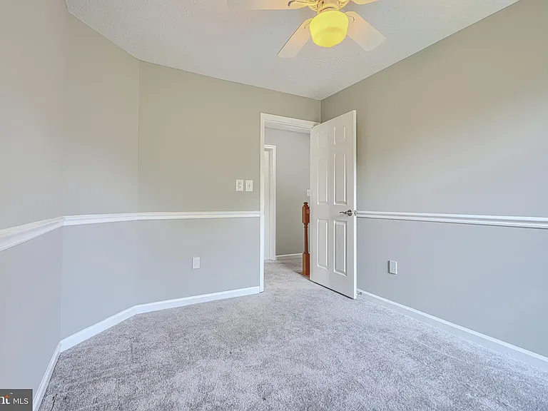 8301 Whitebark Ct — Photo 45