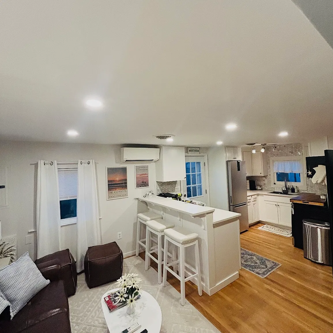 2 bed, 550 sqft, $2,000 — Photo 2