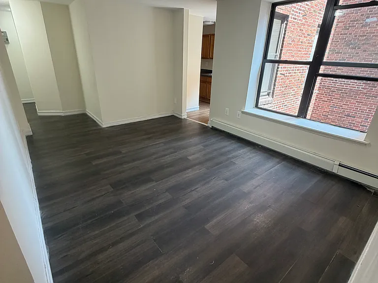1987 Davidson Ave #3 — Photo 8