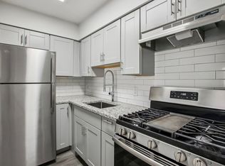 Venture on 52nd, Phoenix, AZ 85018