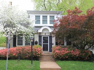 10 Midpark Ln, Saint Louis, MO 63124