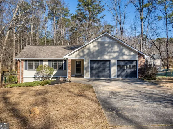 9 Arrowwood Dr, Newnan, GA 30265