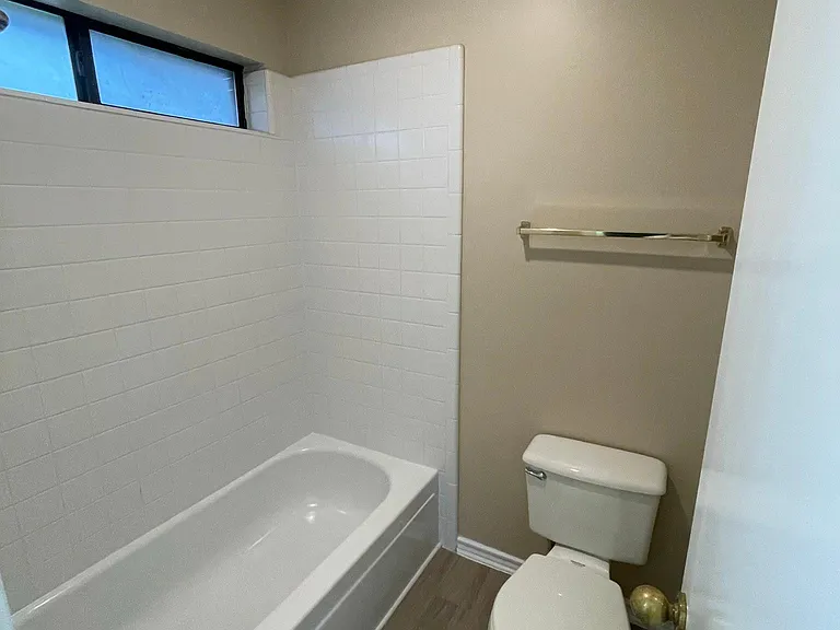800 Betty Ct #B — Photo 13