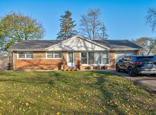 403 Springsouth Rd, Schaumburg, IL 60193