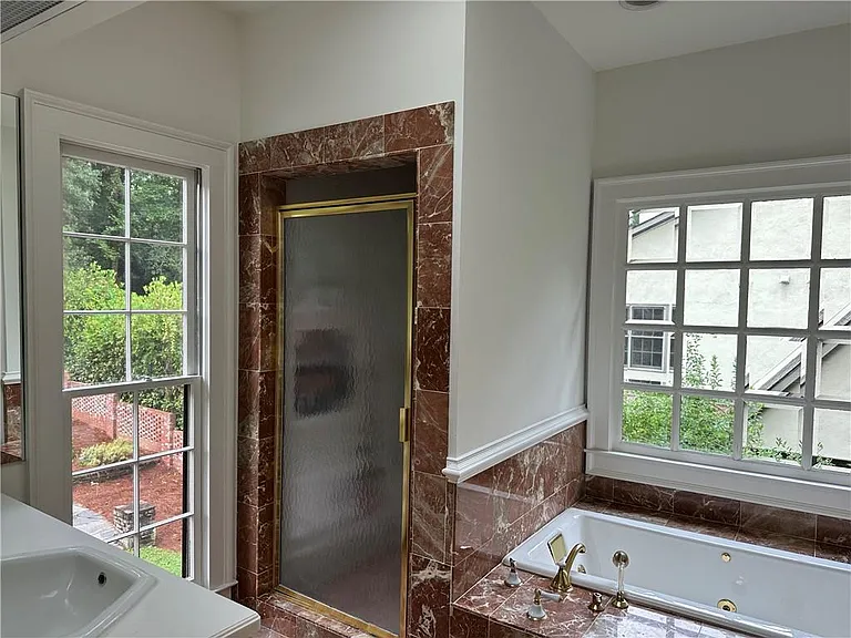 935 Stovall Blvd NE — Photo 24