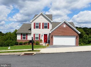 440 E 4th St, Bernville, PA 19506
