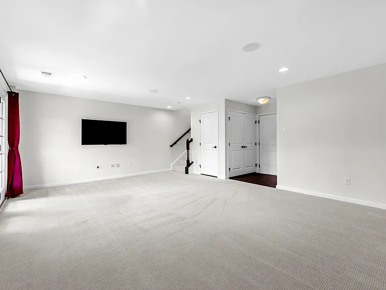 115 Hornbeam Dr — Photo 13