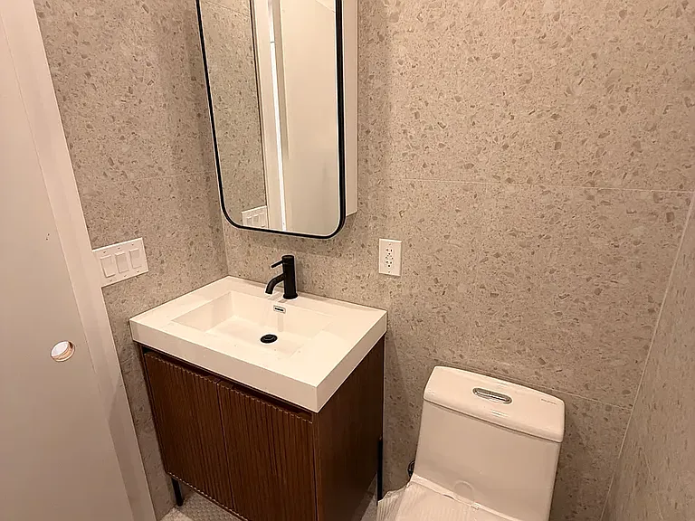 25 E 20th St #4 — Photo 8