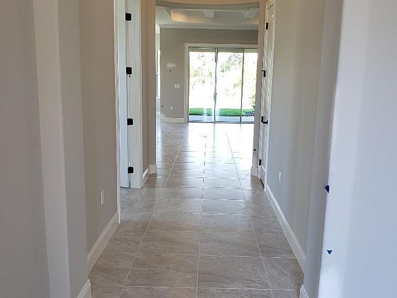5th image of 432 Bourganville Dr
