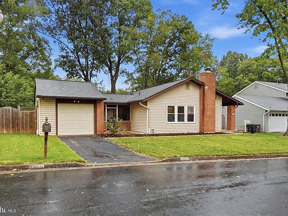 3rd image of 268 W Meadowland Ln