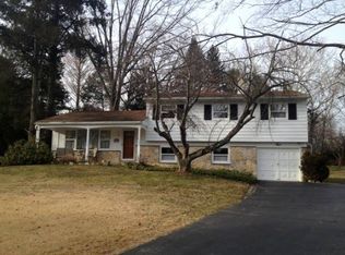 5 Wood Ln, Malvern, PA 19355