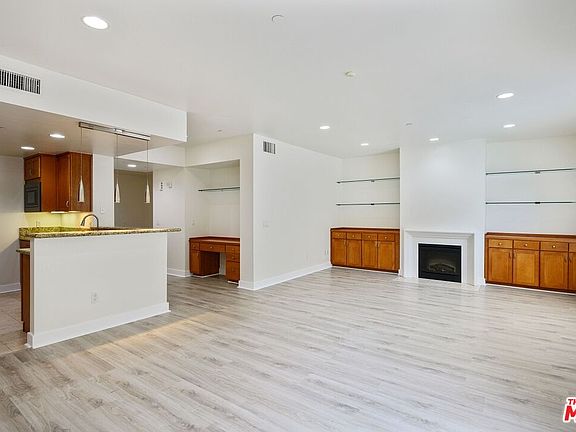4th image of 2240 S Beverly Glen Blvd Unit 102