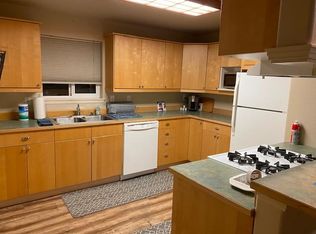 1210 17th St, Anacortes, WA 98221