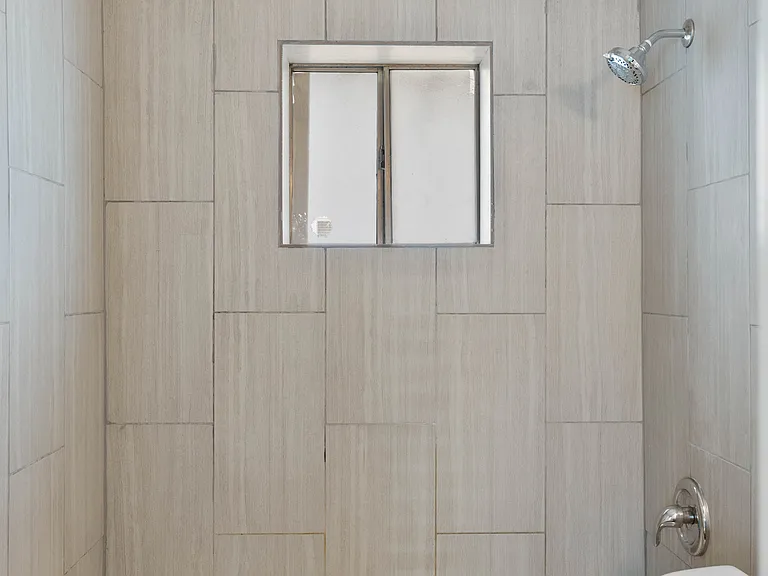 425 N 13th Pl #1311-E — Photo 14