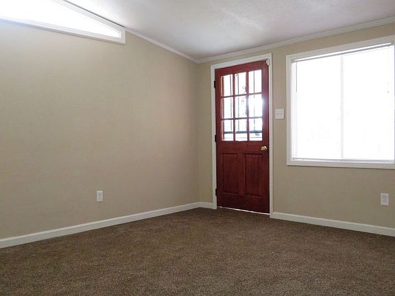 5th image of 736 Western Park Dr