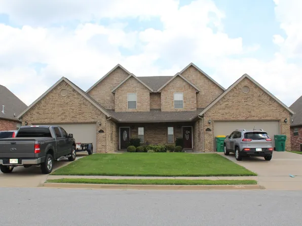 351 Copper Oaks Dr, Centerton, AR 72719