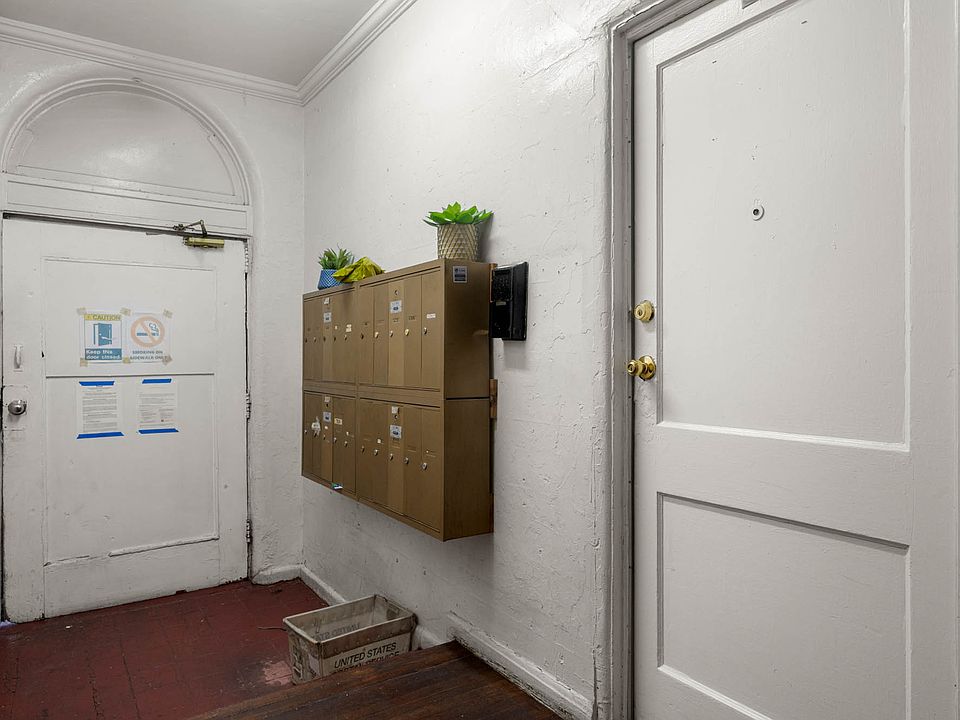 1st image of 726 N Van Ness Ave #Dffe61ec5