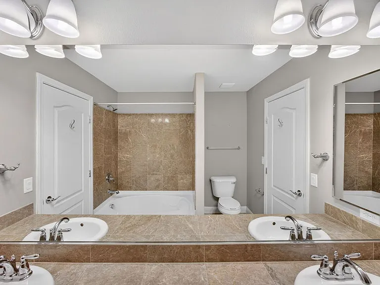 9610 Twin Rivers Ct — Photo 37