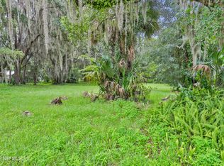 2003 Elm St, Welaka, FL 32193