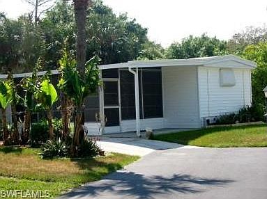 1st image of 27745 Riverside Dr