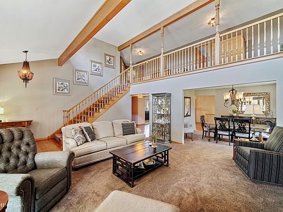 5th image of 19436 Southfield Ct