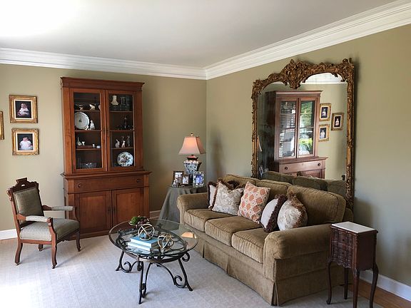 5th image of 8789 Somerset Ln