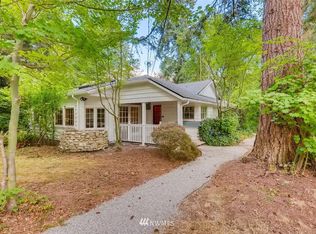 6408 NE 202nd St, Kenmore, WA 98028