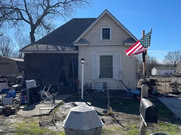 2410 Morton Ave, Parsons, KS 67357