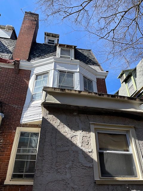 Building Photo 4