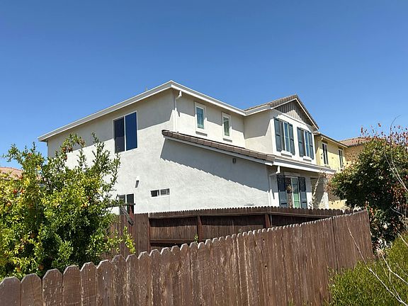 3rd image of 1877 Lateral Ave