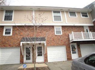 5495 Library Rd APT 8, Bethel Park, PA 15102