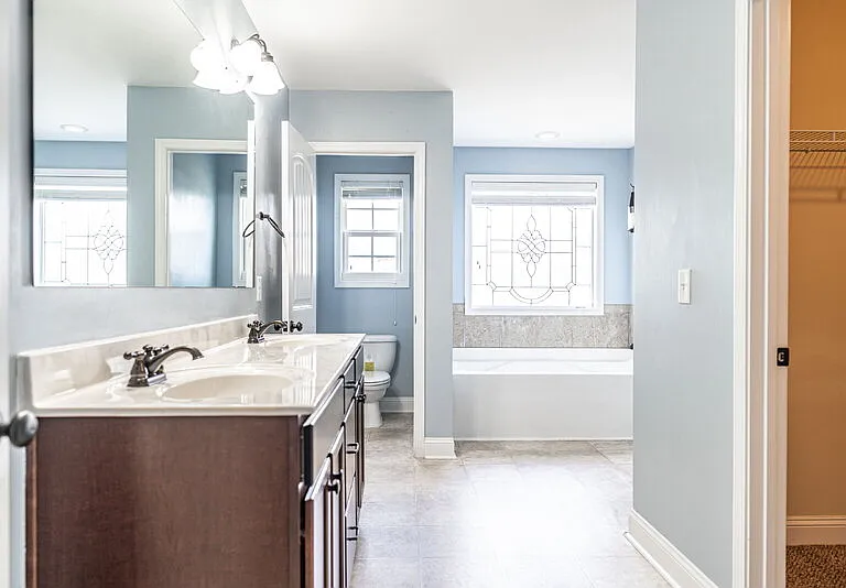 216 Tipperary St — Photo 27