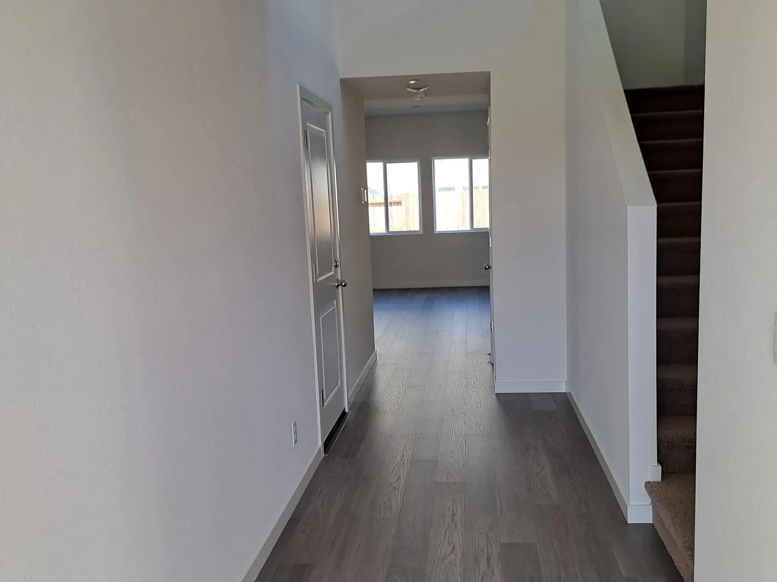 4 bed, 2.5 bath, 1910 sqft, $3,250 — Photo 2