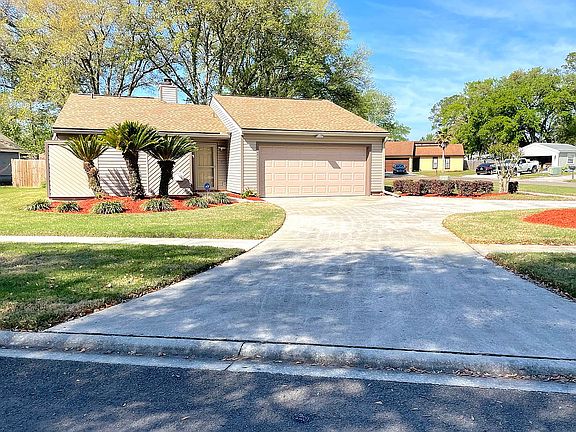 2nd image of 6808 Clover Ct