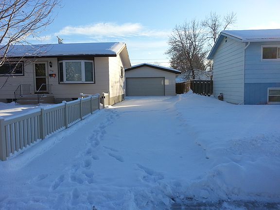 2nd image of 2718 Howard Ave