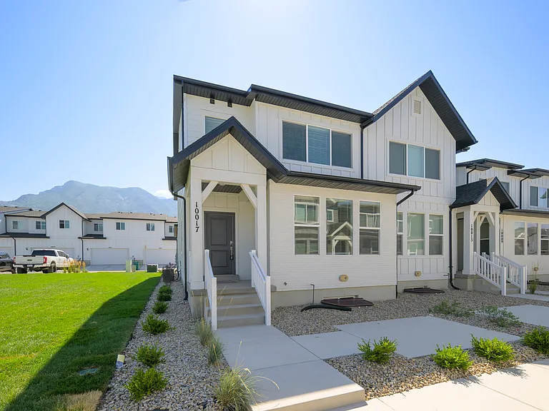 10017 Basalt Dr — Photo 1