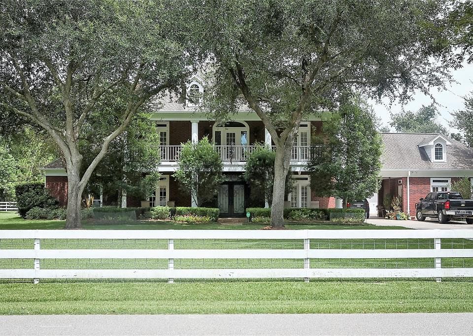 1st image of 1218 Plantation Meadows Dr