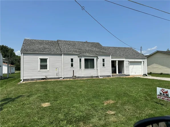 506 E Adams Ave, Casey, IL 62420
