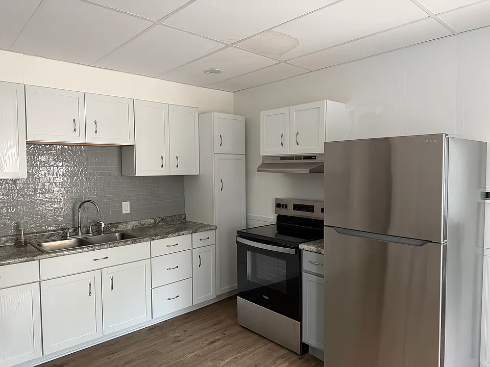 333 Fredonia Ave #5