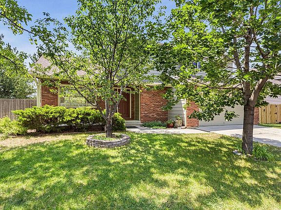 3rd image of 2307 Silver Trails Dr