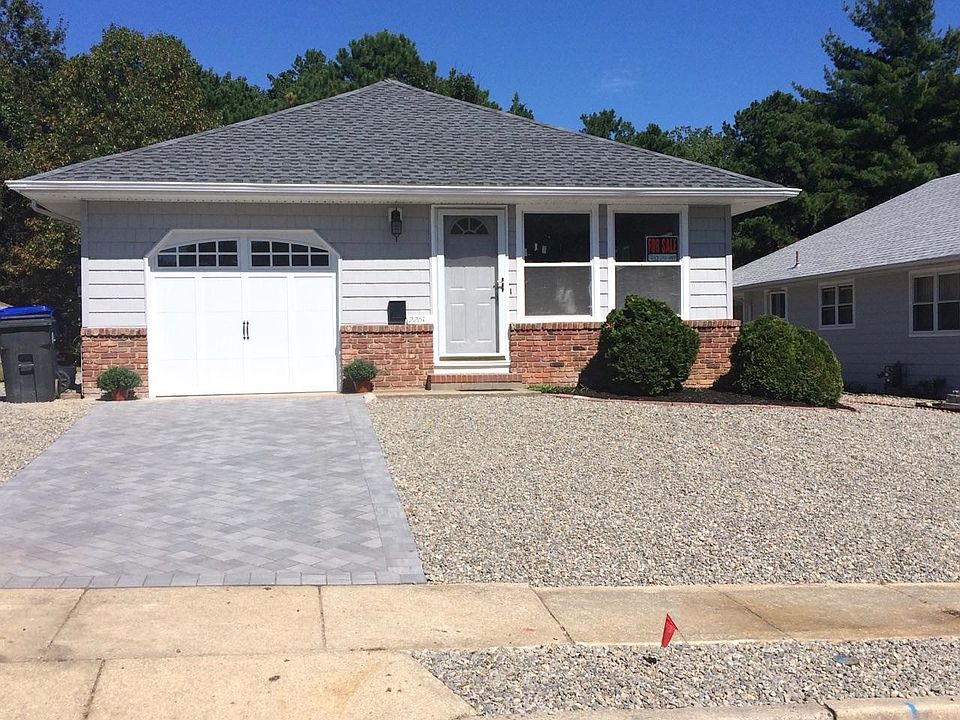 1st image of 2261 Mount Hope Ln