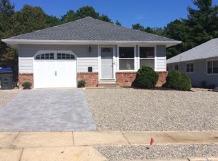 2261 Mount Hope Ln, Toms River, NJ 08753