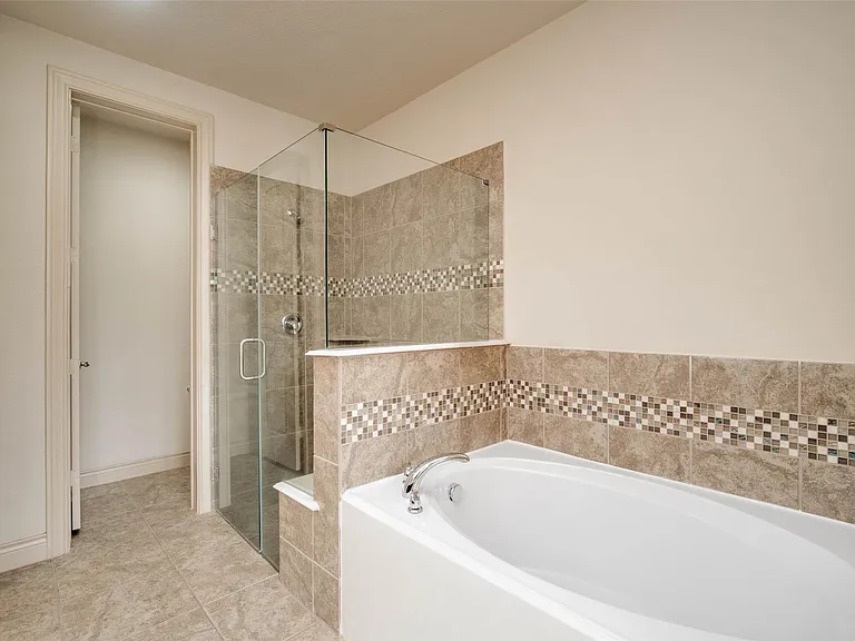 24111 Valencia Ridge Ln — Photo 31