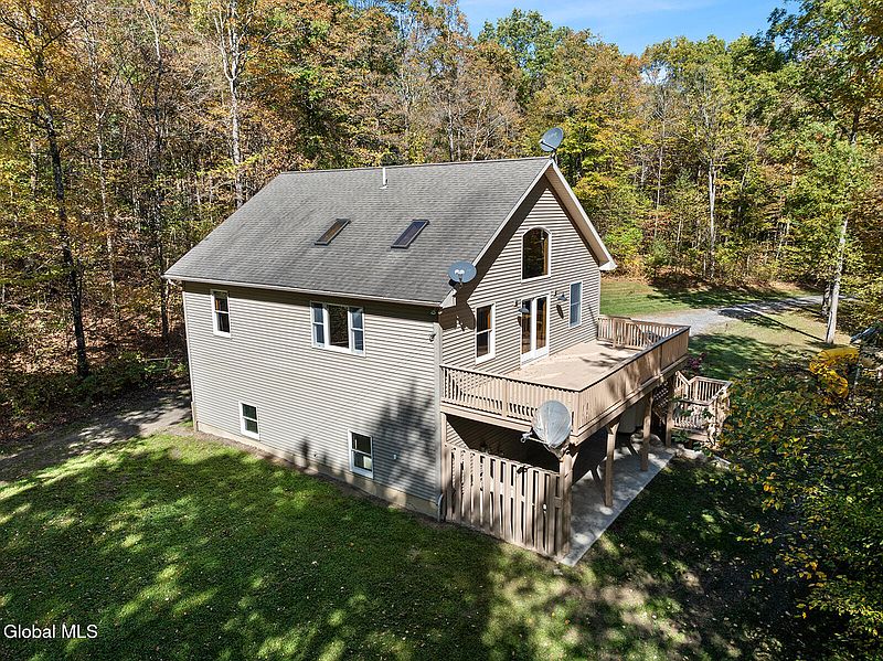 3rd image of 369 Saunders Road