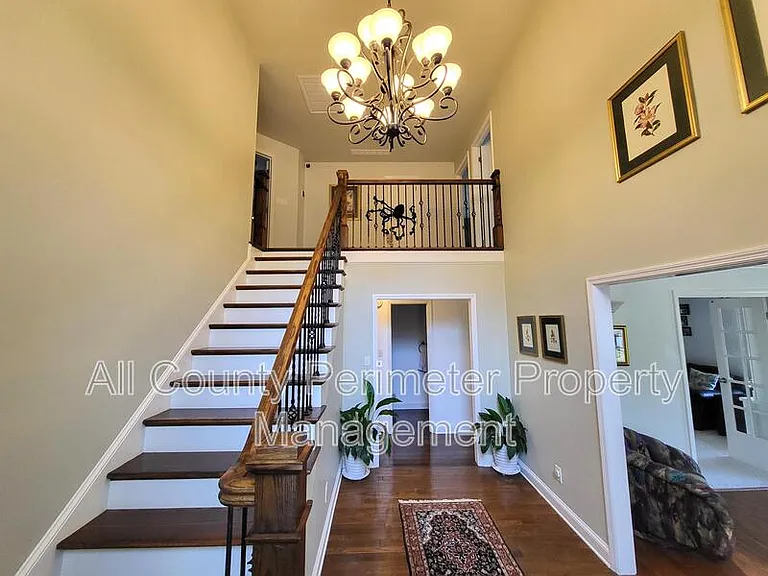 363 Indian Hills Trl — Photo 2