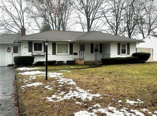 206 Elwood Dr, Rochester, NY 14616