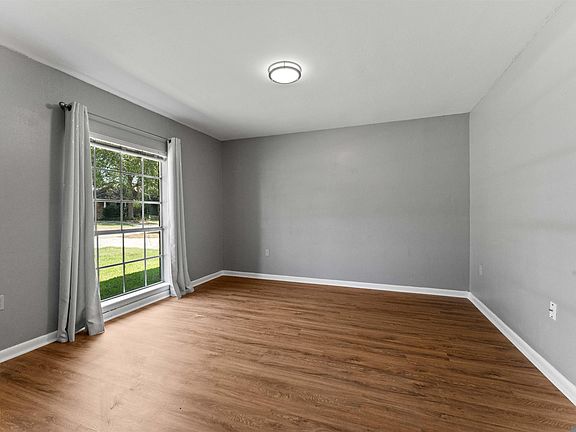 3rd image of 17012 Appomattox Ave
