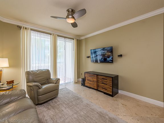 5th image of 9172 Collins Ave APT 216