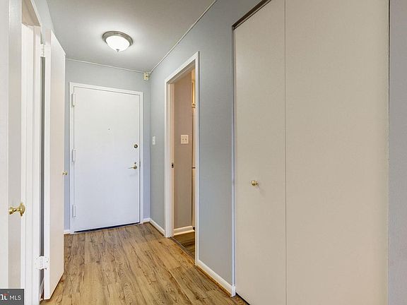 3rd image of 4620 N Park Ave APT 1102E