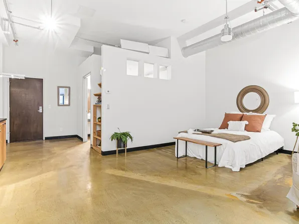 350 Saint Peter St Unit 317, Saint Paul, MN 55102